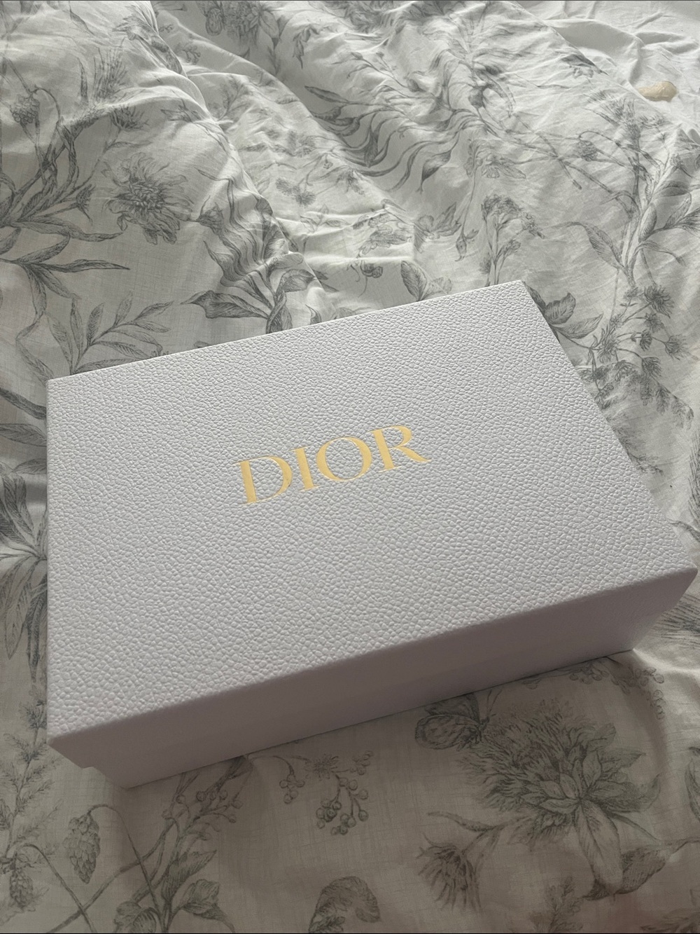 Dior White Gift Box w/ Gold Logo, Ribbon & Silk Paper (9x12")